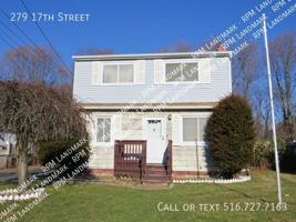 featured image of 279 17th St