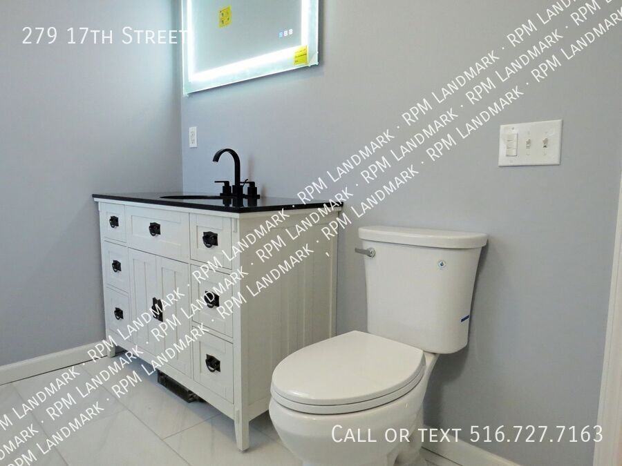 279 17th St - Photo 4 of 16