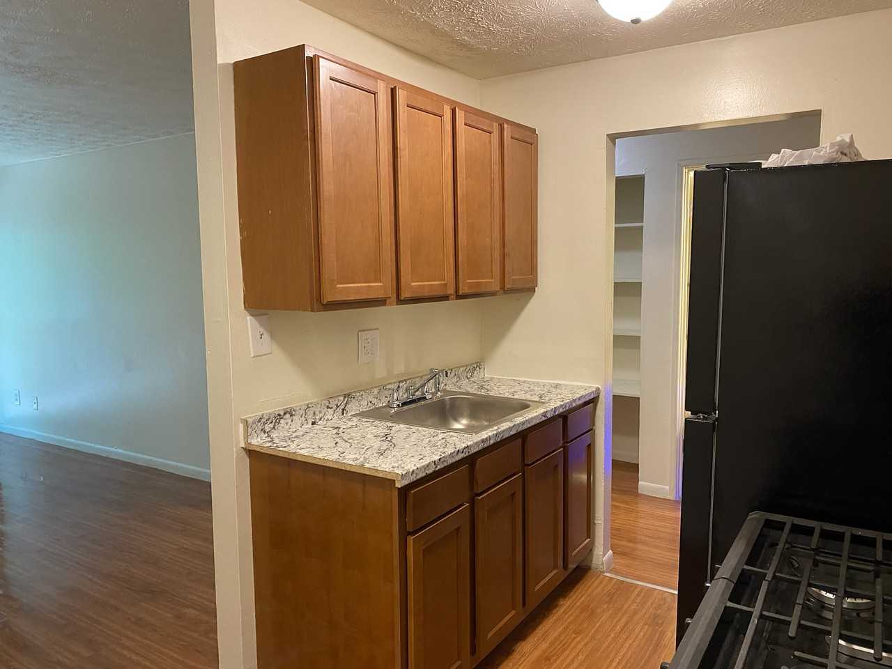 315 Sheehan Ave #10 - Photo 4 of 9
