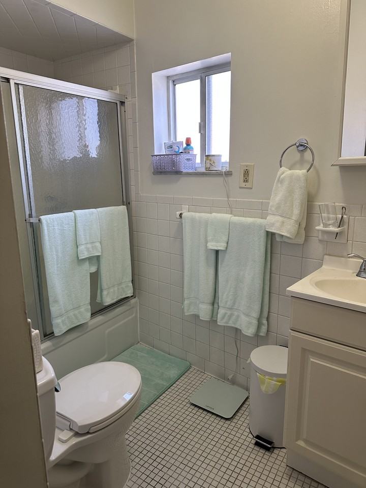 215 Ella St #1 - Photo 7 of 10