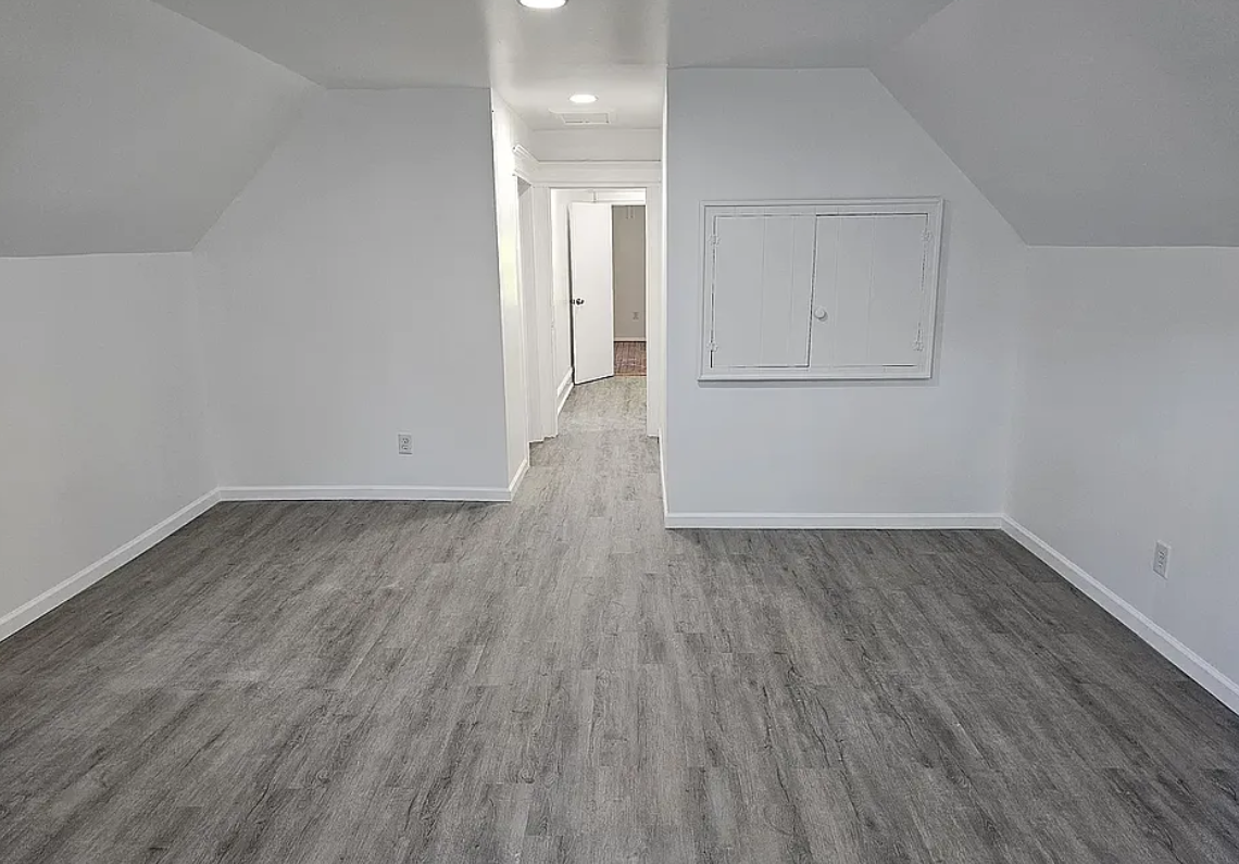 275 Grove St #3 - Photo 3 of 8
