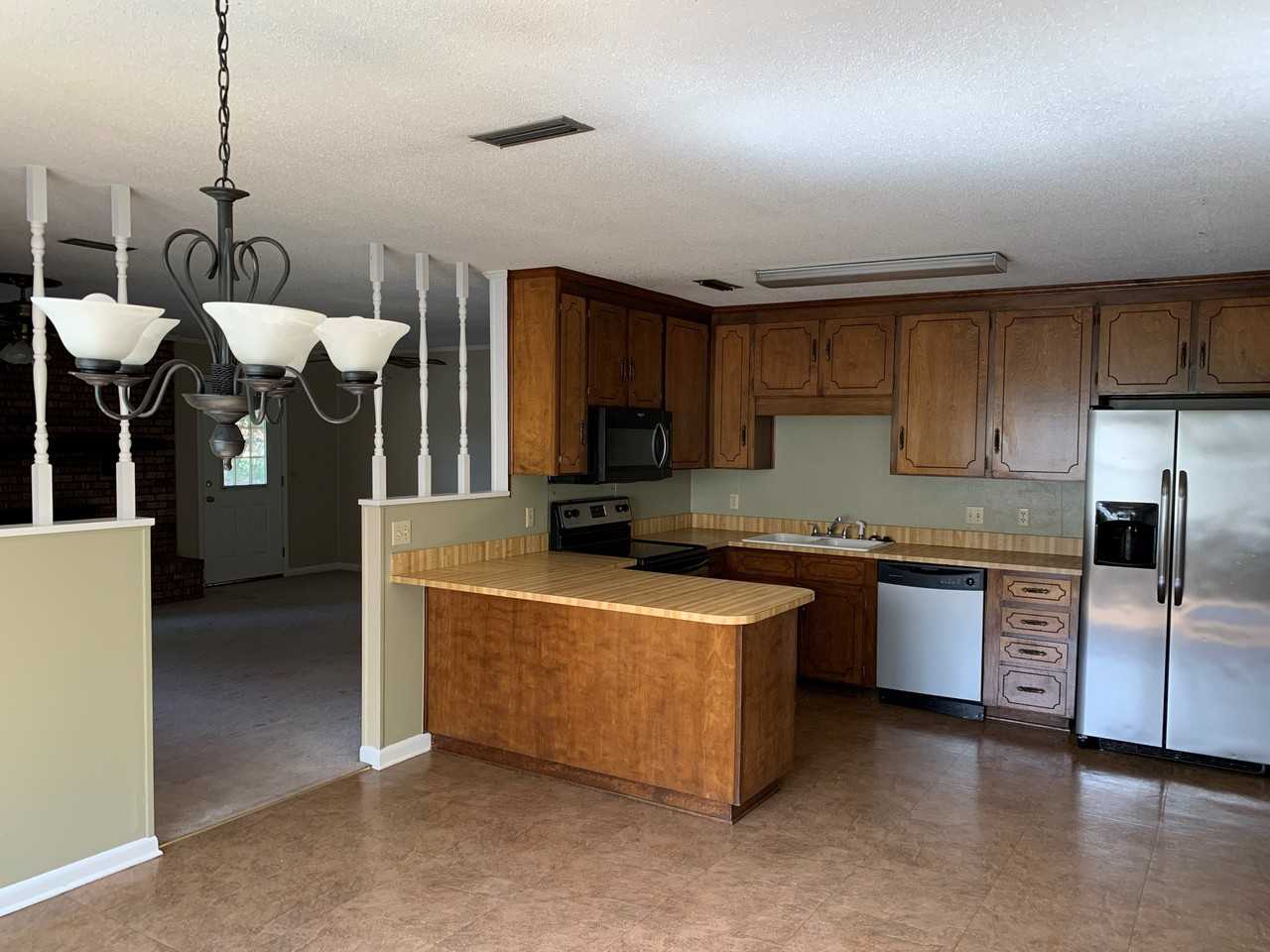 641 Farrah Cir #NA - Photo 3 of 6