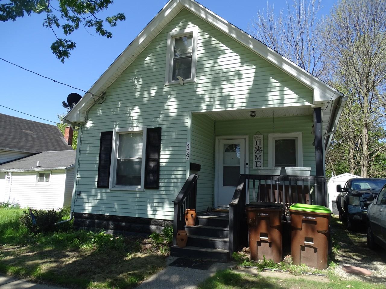 409 Comstock St #NA - Photo 2 of 16
