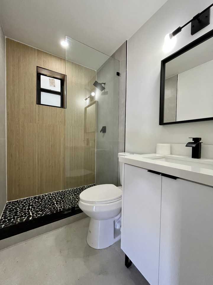 3574 Nw 12th St #2 - Photo 5 of 10