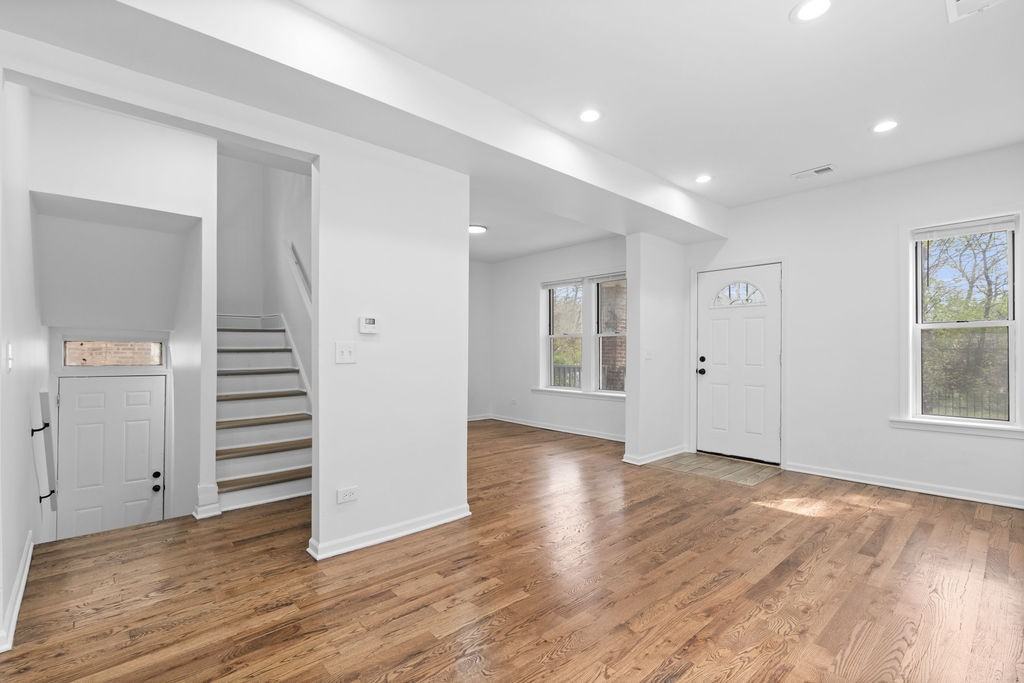 9238 S Dauphin Ave #NA - Photo 2 of 17