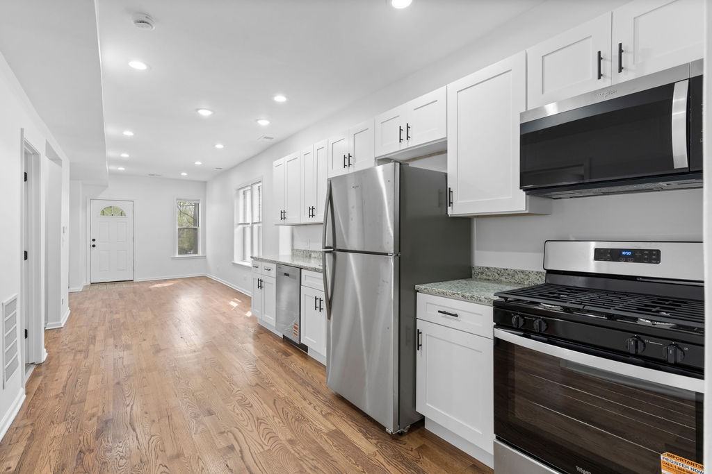 9238 S Dauphin Ave #NA - Photo 6 of 17