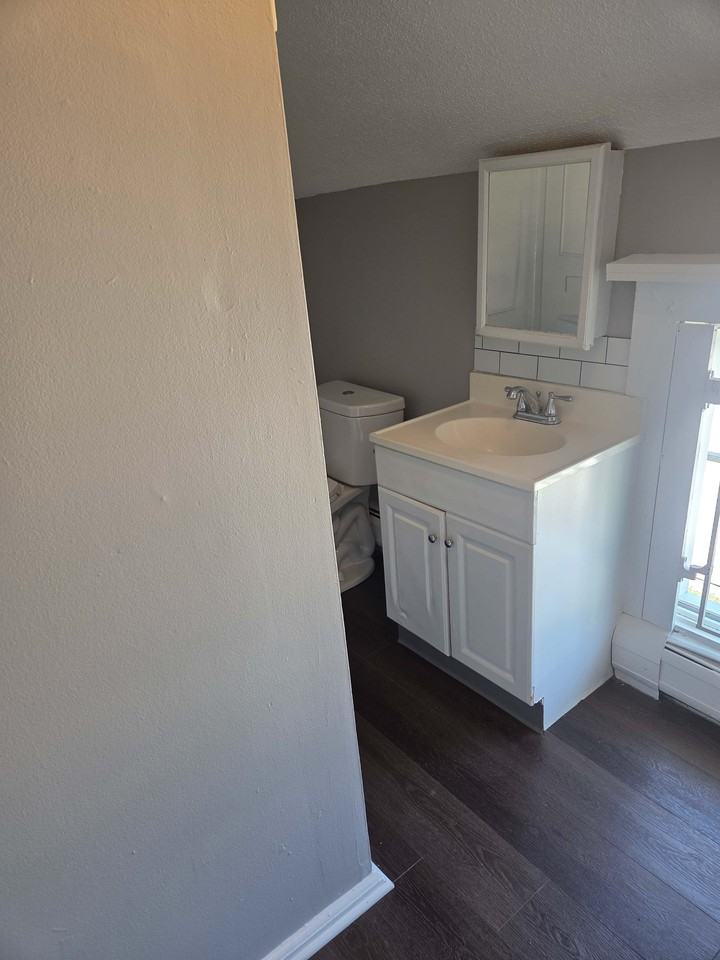 14 Carver St #E - Photo 7 of 10
