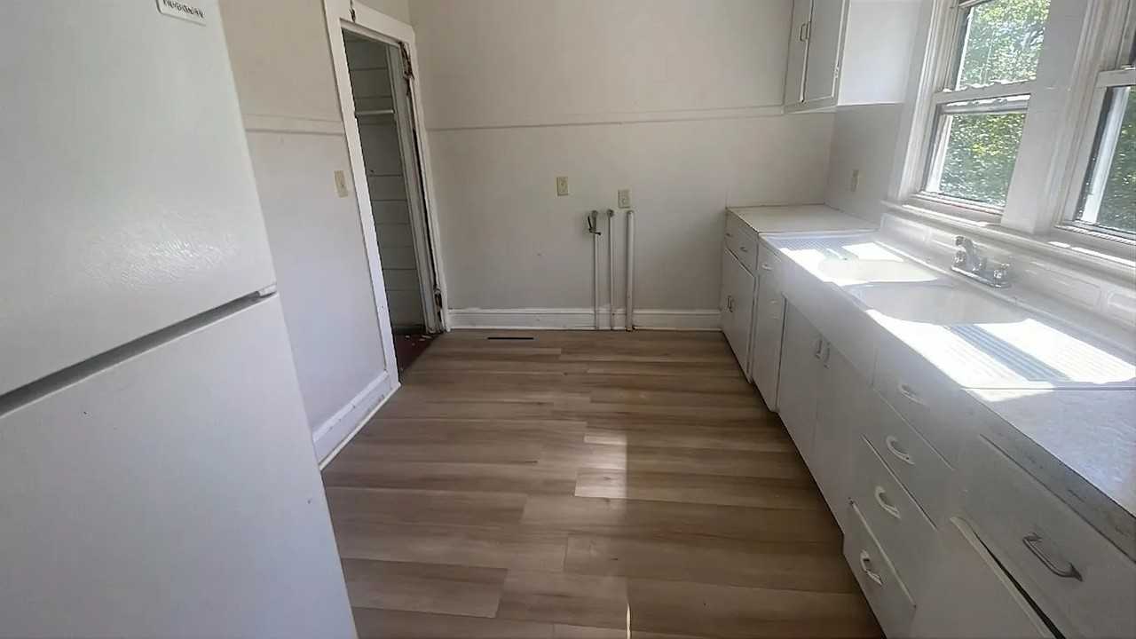 525 Lakeside Ave #NA - Photo 6 of 12