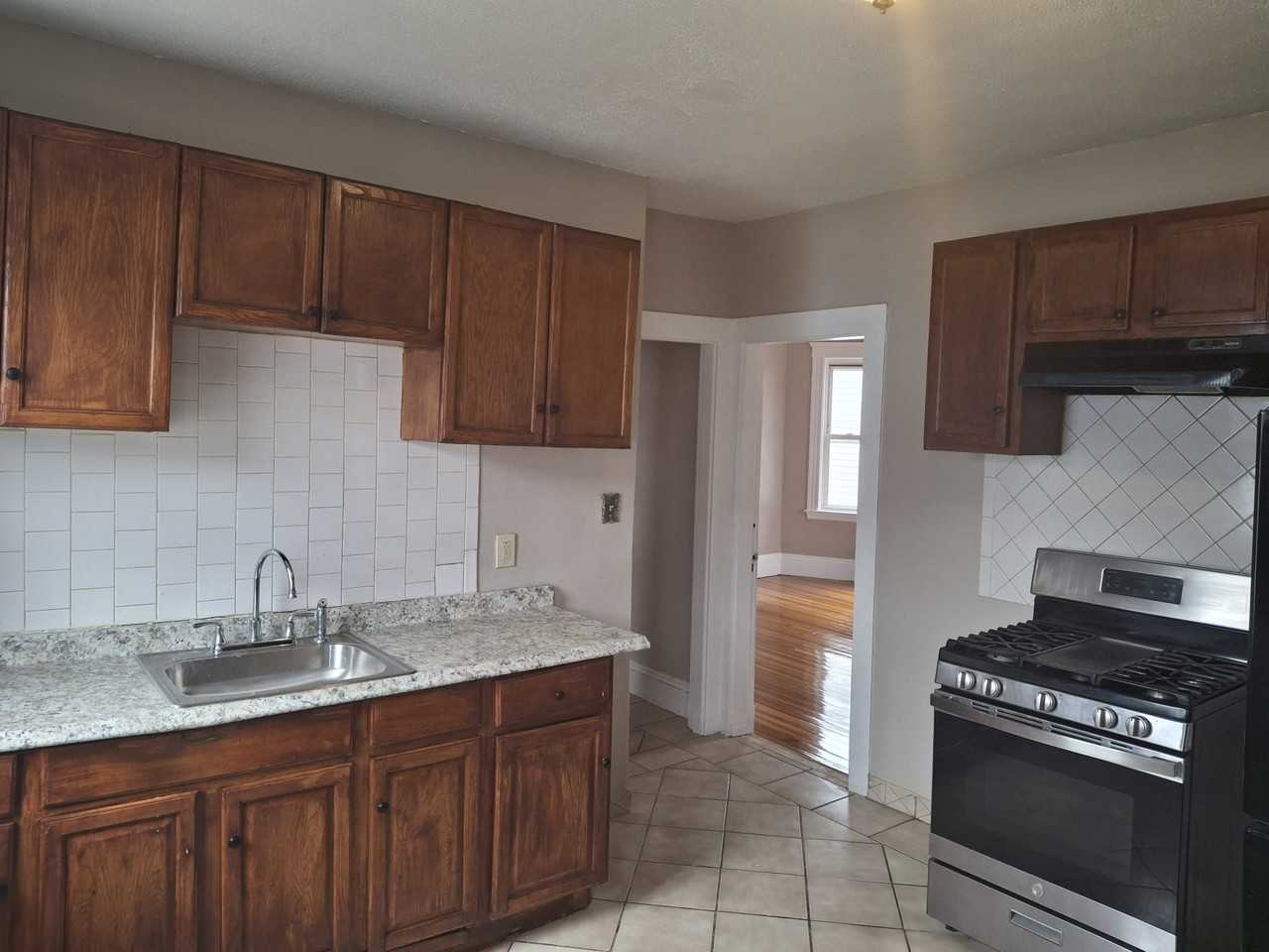 7 Cameron St #3 - Photo 5 of 11