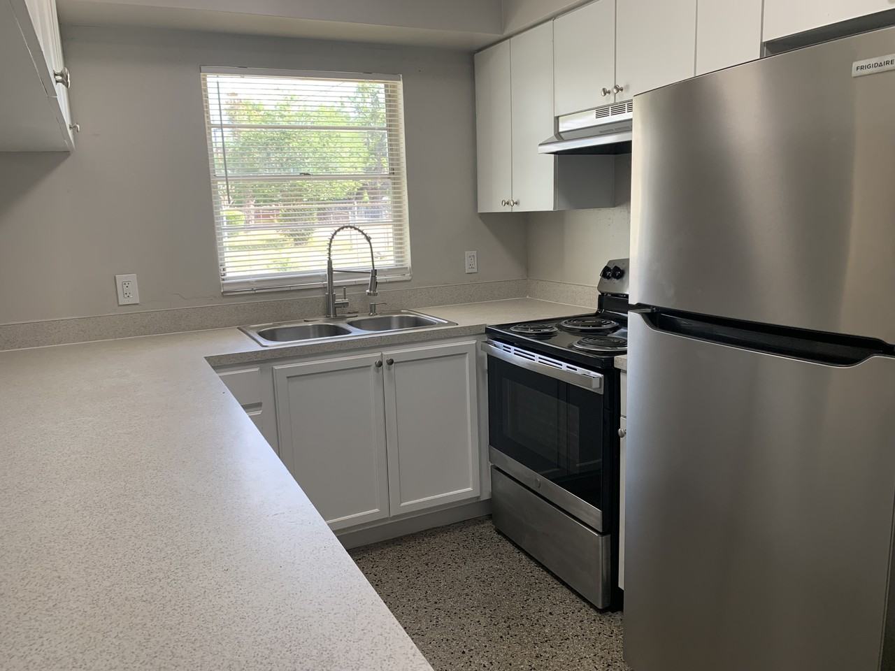 3016 E Palifox St #NA - Photo 5 of 16