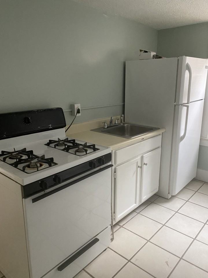 305 N Winton Rd #2 - Photo 2 of 24