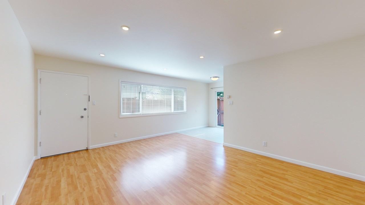710 North Claremont Street #1 - Photo 4 of 37