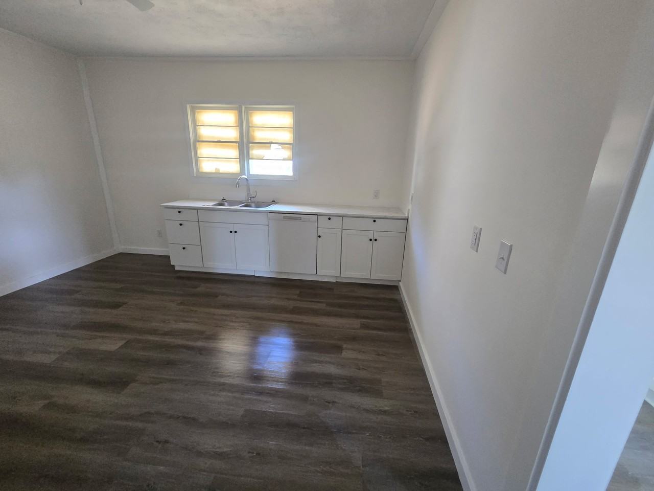 571 1st St #NA - Photo 6 of 11