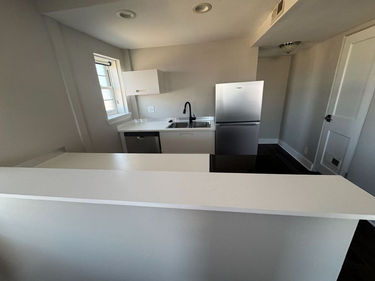 Grandview Apartments - Photo 7 of 43