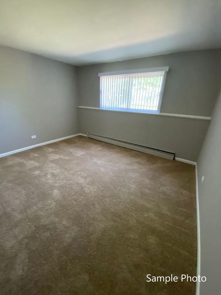 Carriage House Apartments LLC - Photo 3 of 50