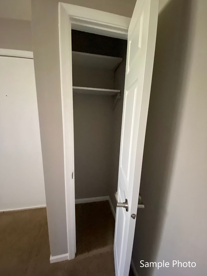 Carriage House Apartments LLC - Photo 5 of 50