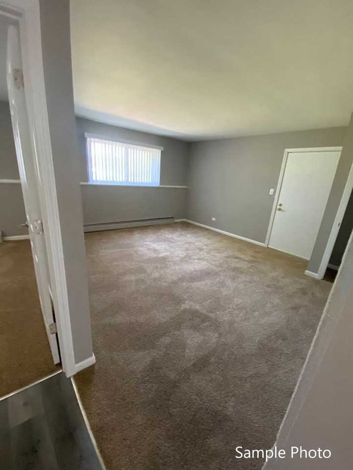 Carriage House Apartments LLC - Photo 6 of 50