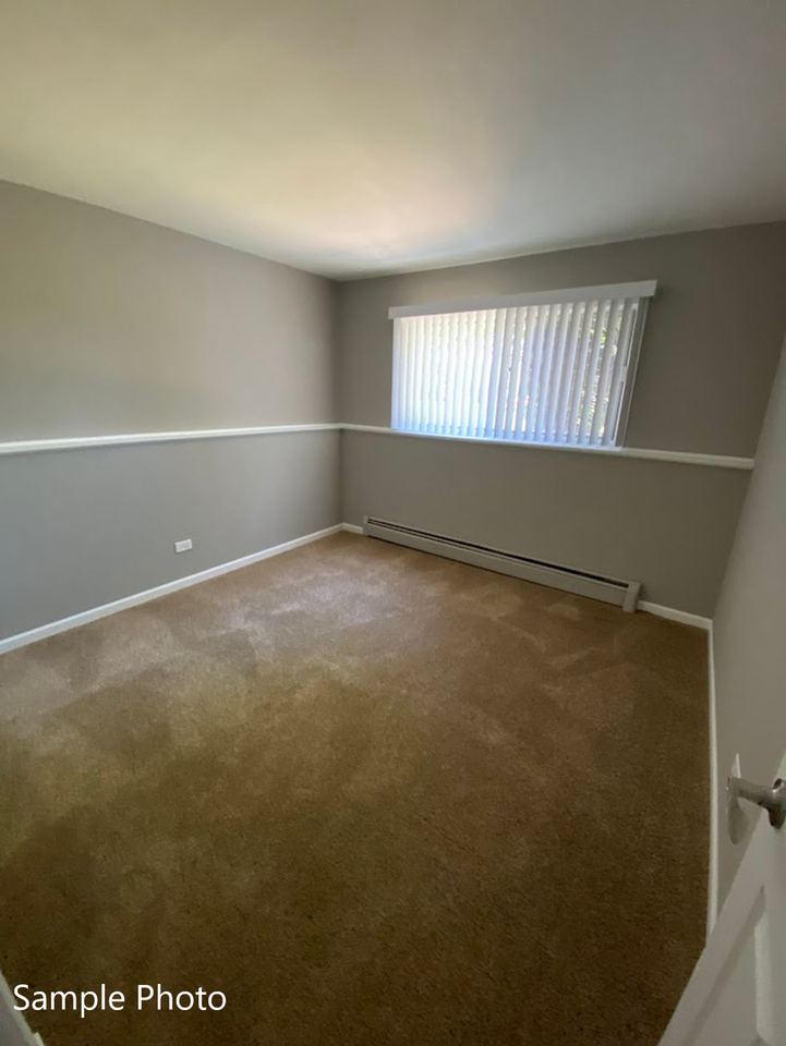 Carriage House Apartments LLC - Photo 7 of 50