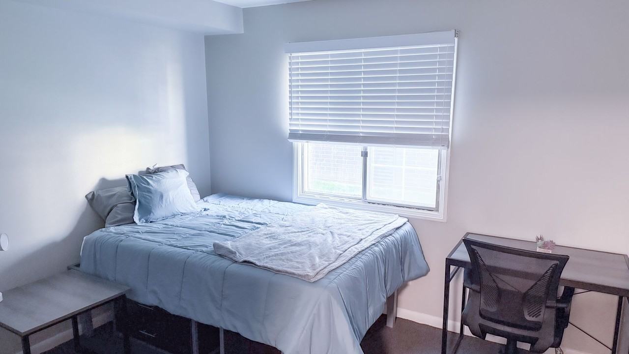 107 E Healey - Photo 5 of 16