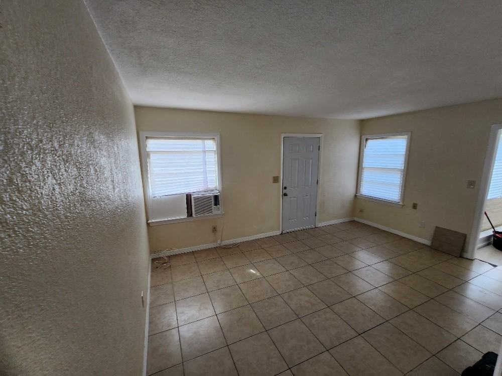 1734 Fulton Avenue - Photo 3 of 13