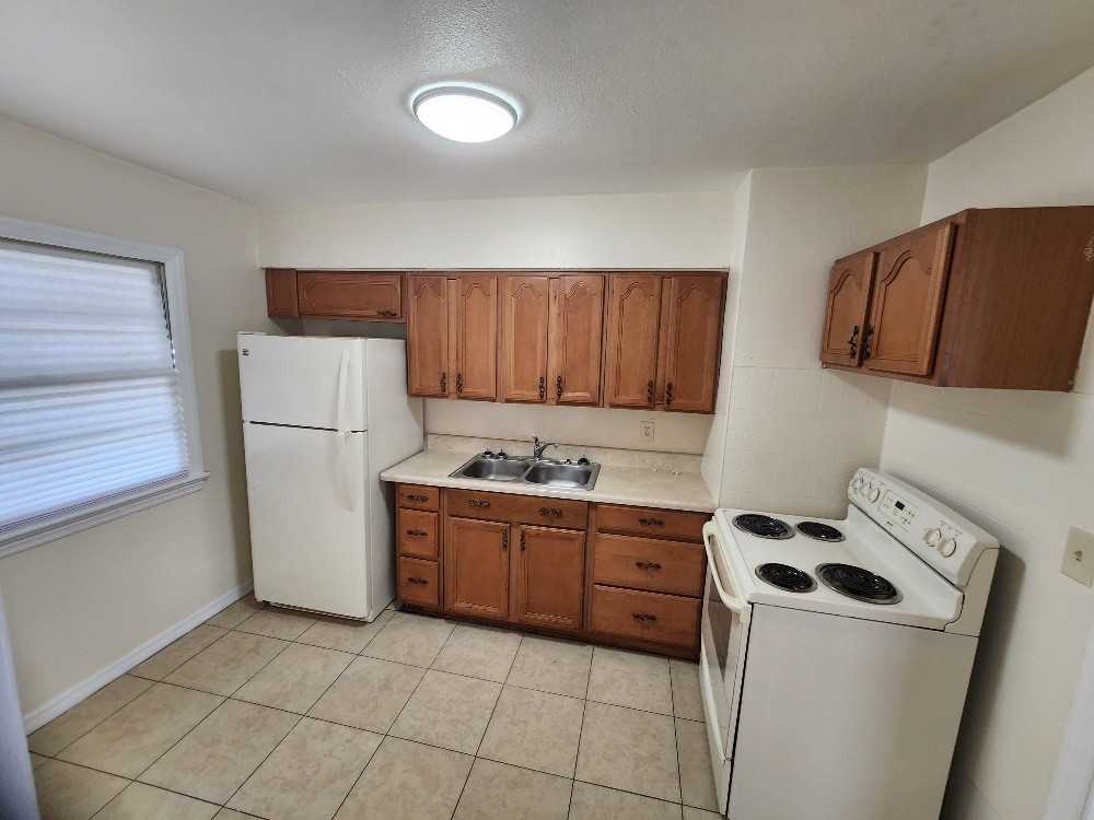 1734 Fulton Avenue - Photo 7 of 13