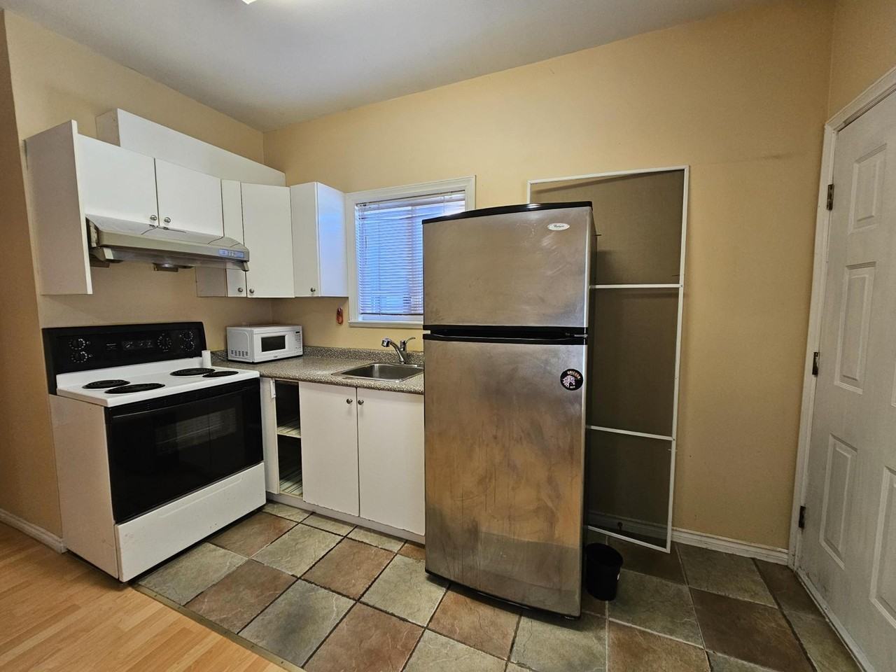 7091 Nelson Avenue - Photo 4 of 11