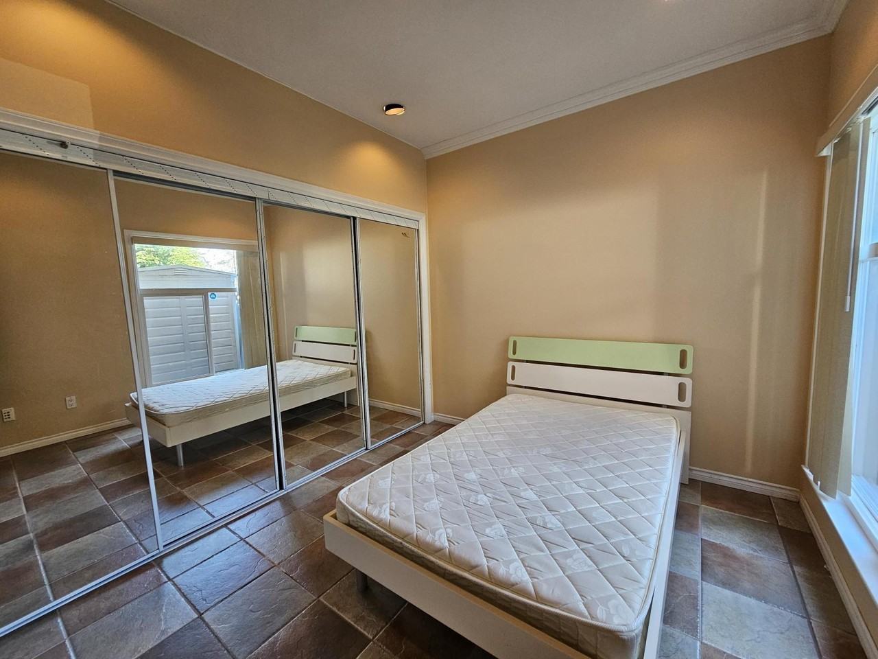 7091 Nelson Avenue - Photo 3 of 11