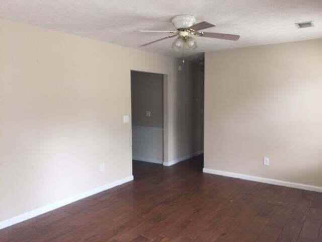 114 Joshua Ln - Photo 3 of 5