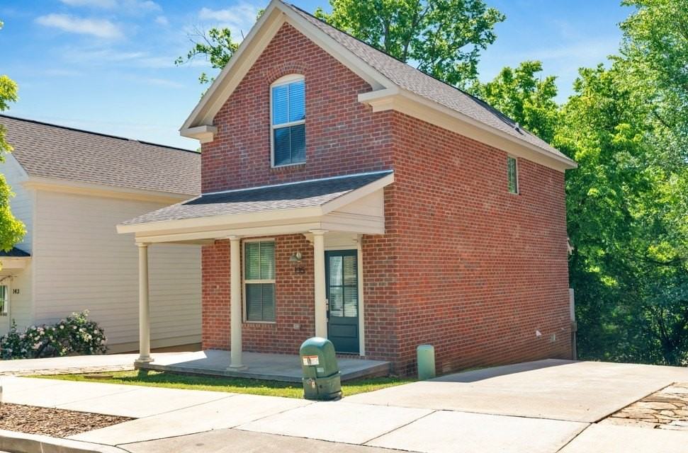 135 E South St - Photo 2 of 23