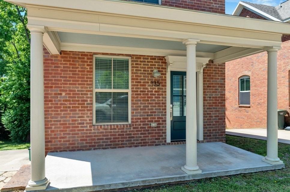 135 E South St - Photo 3 of 23
