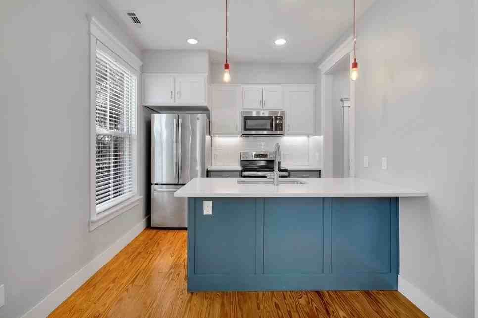 135 E South St - Photo 6 of 23