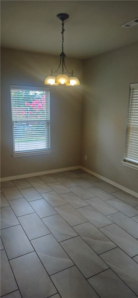 1524 N Leverett Ave - Photo 7 of 16