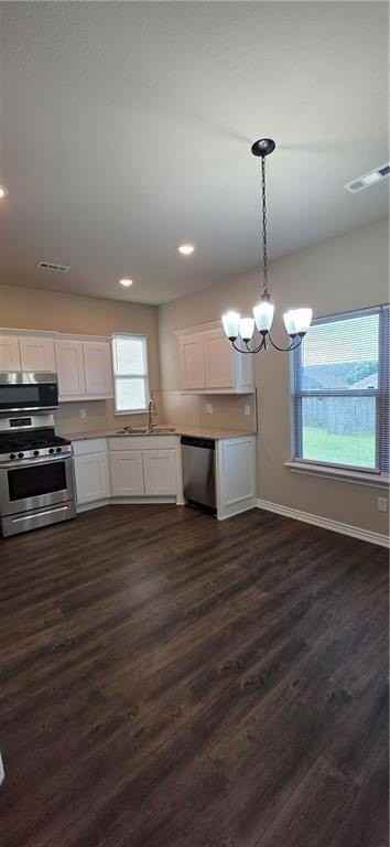 1441 General Parson Dr - Photo 4 of 8