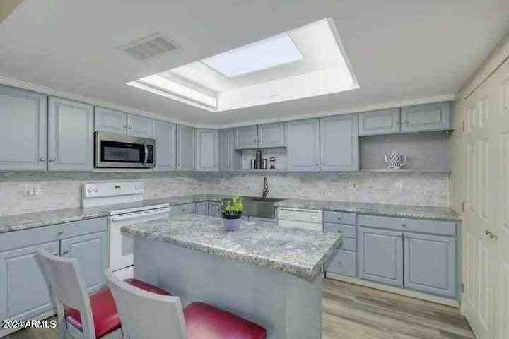 400 S Paladin Cir - Photo 3 of 3