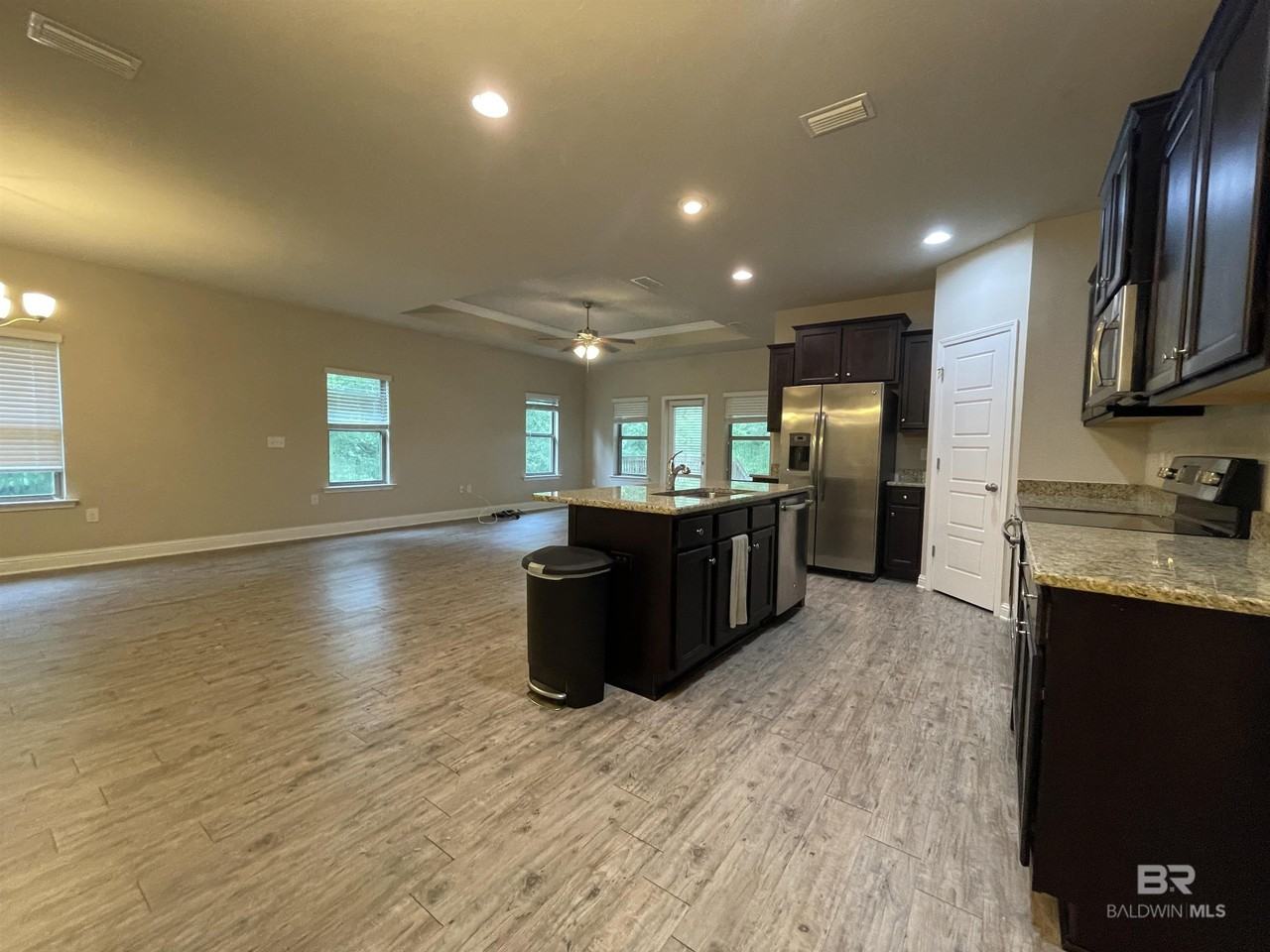 31849 Calder Ct - Photo 3 of 12
