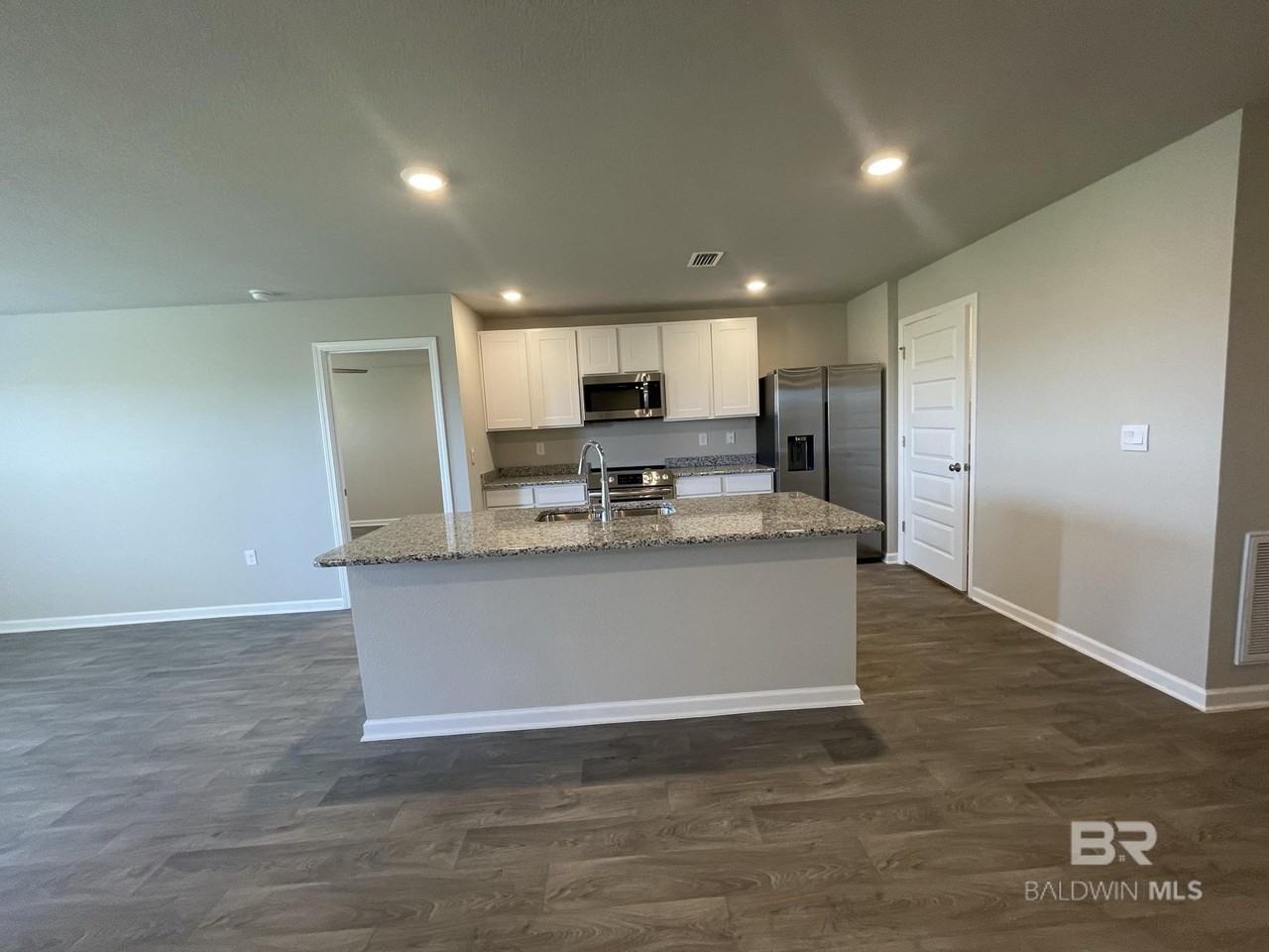 Shadowridge Dr - Photo 5 of 22