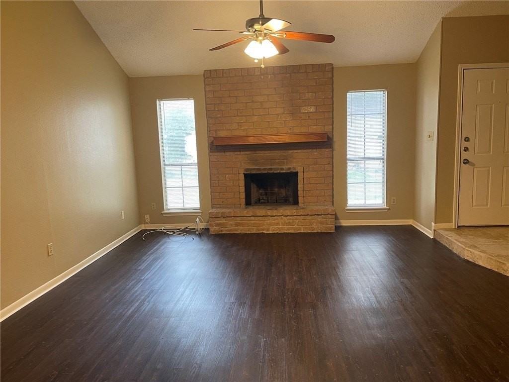 11214 Willowood Creek Dr - Photo 2 of 7