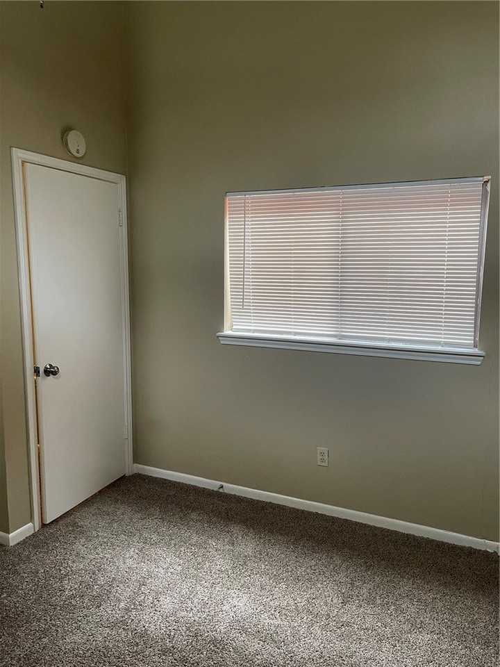 11214 Willowood Creek Dr - Photo 6 of 7