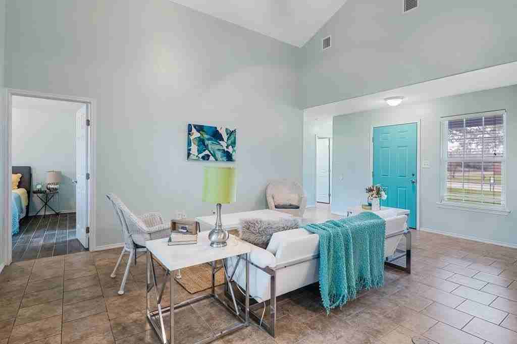 102 Pecan Harbor St - Photo 7 of 29