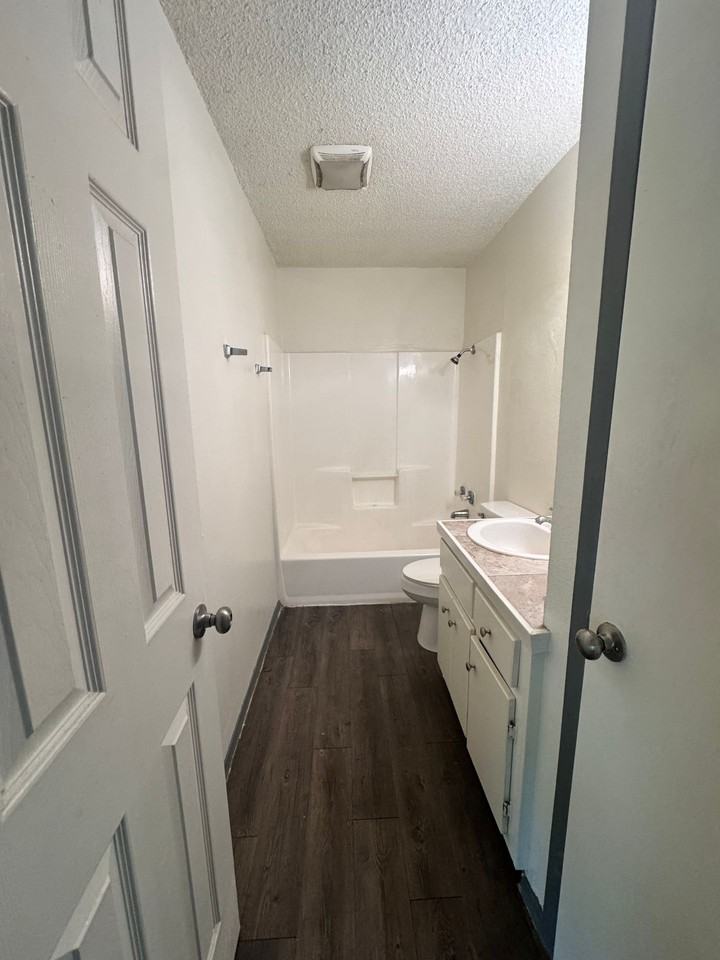 Little Creek Apartments - Photo 4 of 4