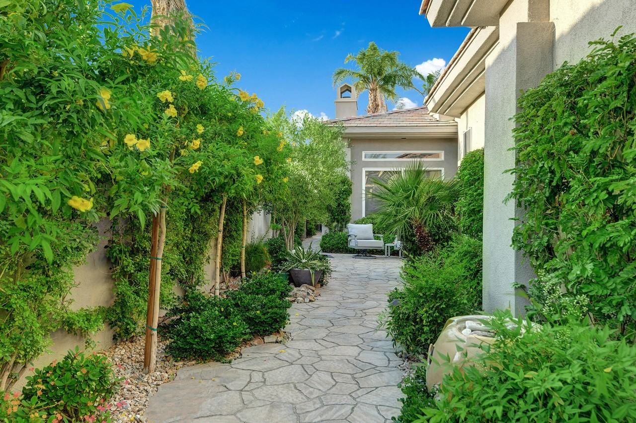 210 Gold Canyon Dr - Photo 5 of 50