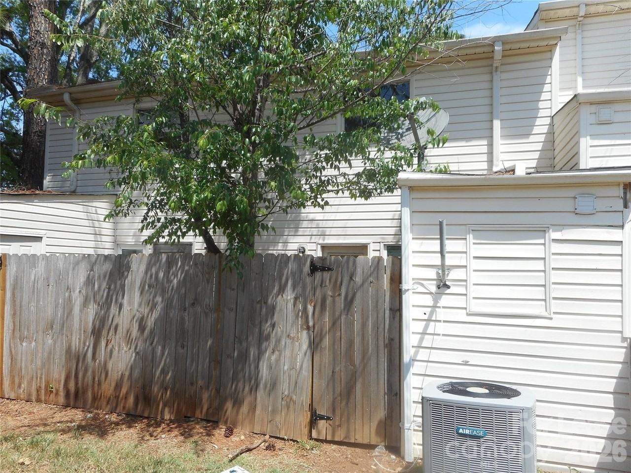7961 Shady Oak Trl #65 - Photo 3 of 14