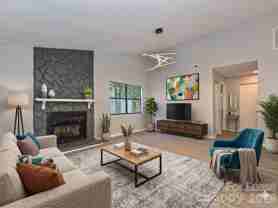 633 Pennwood Ln - Photo 1 of 1