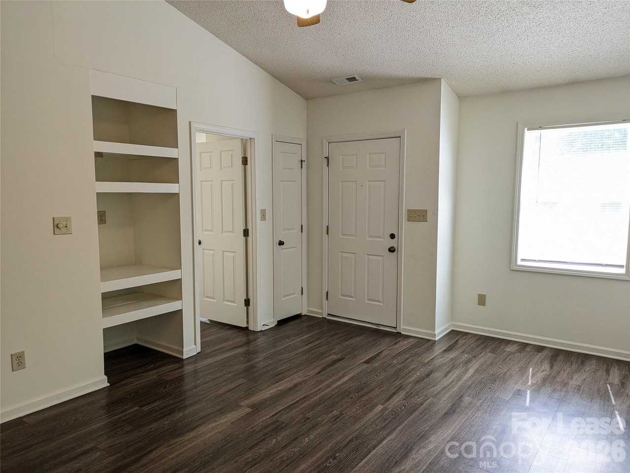 111 Birdie Ct - Photo 5 of 19