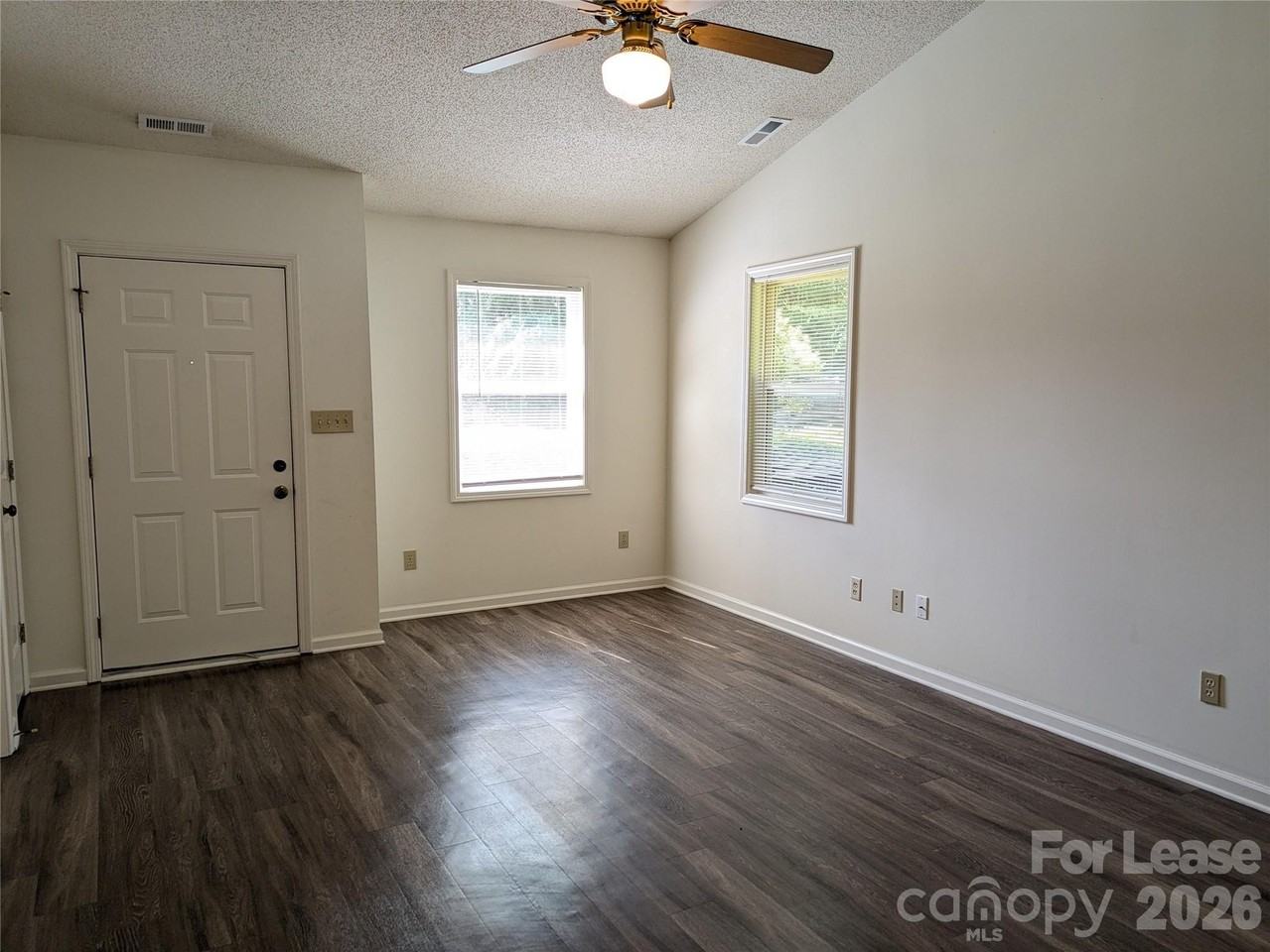 111 Birdie Ct - Photo 6 of 19