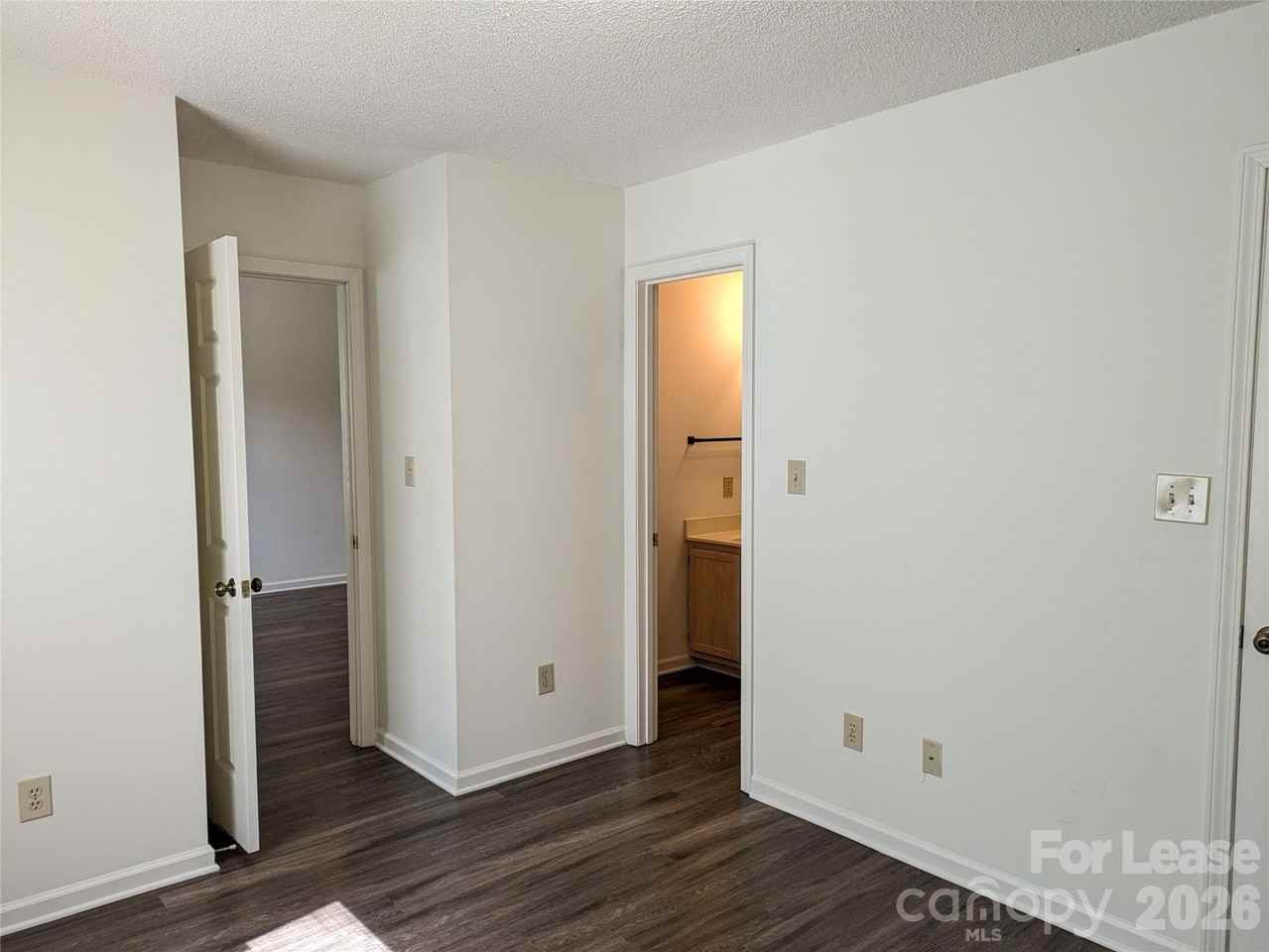 111 Birdie Ct - Photo 7 of 19