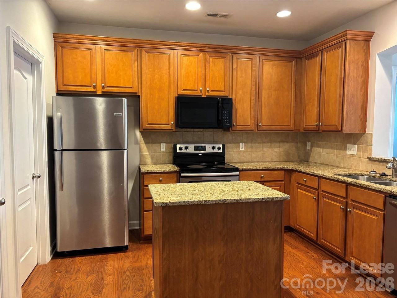 11114 Sandstone Rd - Photo 6 of 47