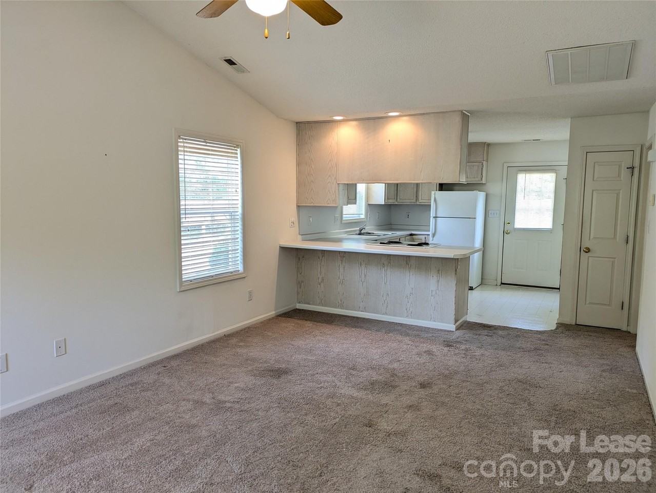 108 Bogey Ln - Photo 5 of 20