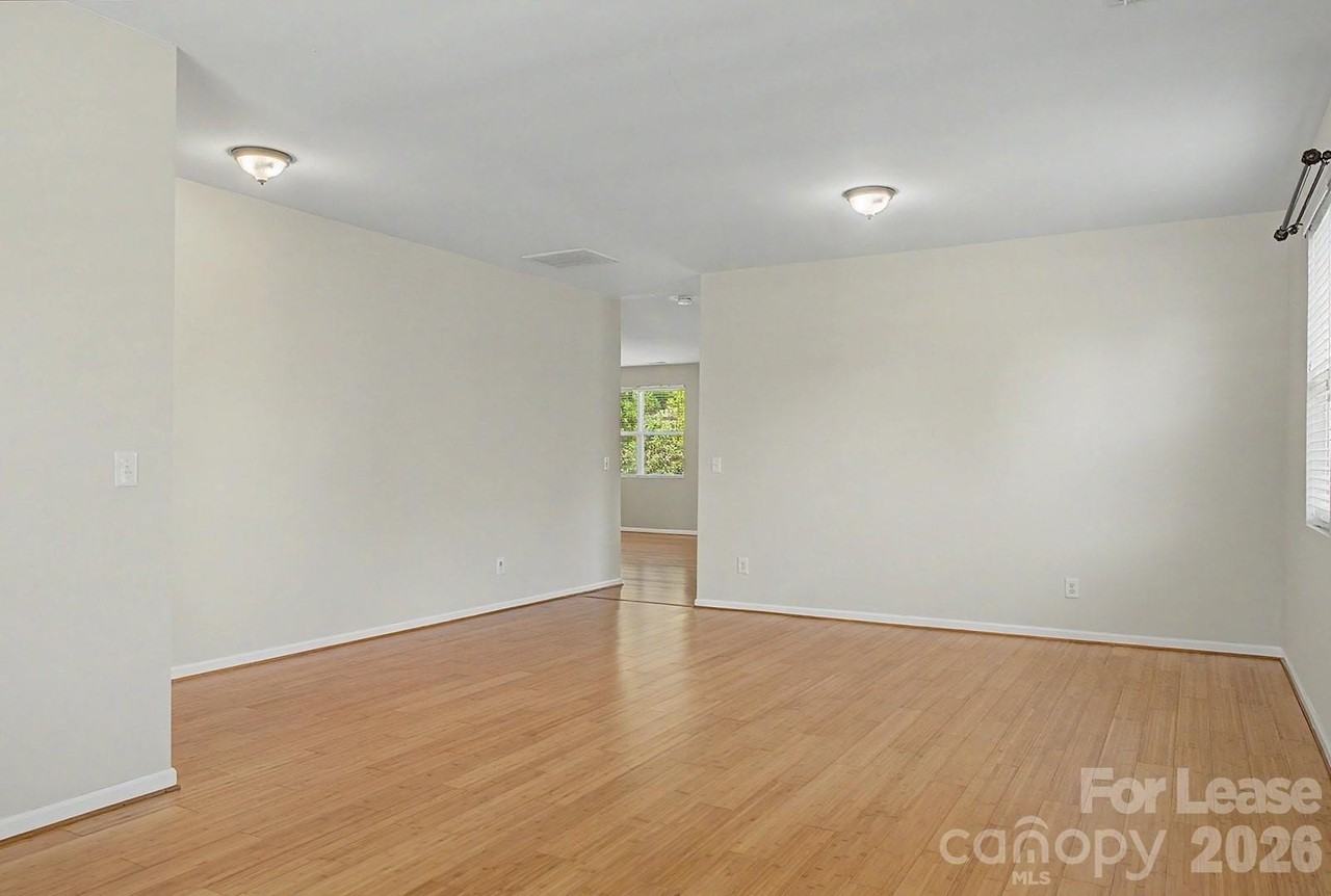 2917 Liddington Rd - Photo 6 of 44