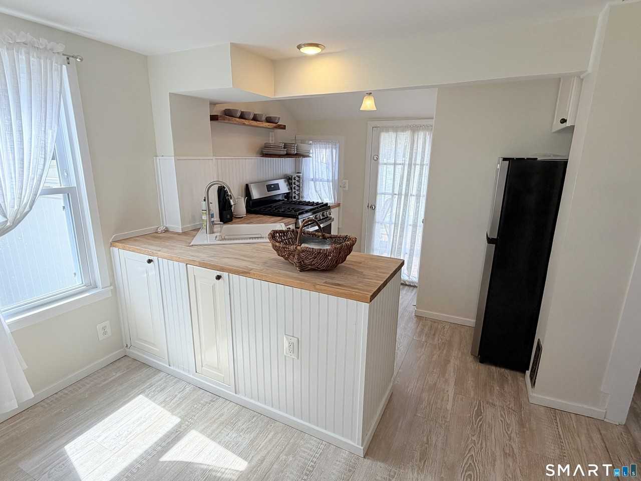 19 Willow St - Photo 6 of 19